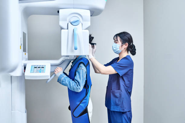 Best Emergency Dental Services for Seniors in Desert Edge, CA